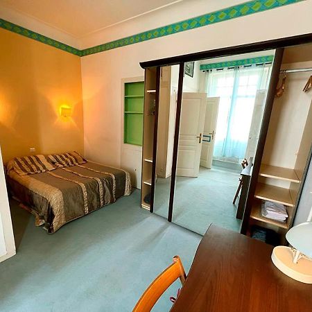T2 A Pied De Plage Sur Ancien Hotel Chic, Samedi A Samedi Saint-Jean-de-Luz Exterior photo